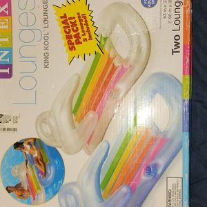 Intex Two king pool lounges